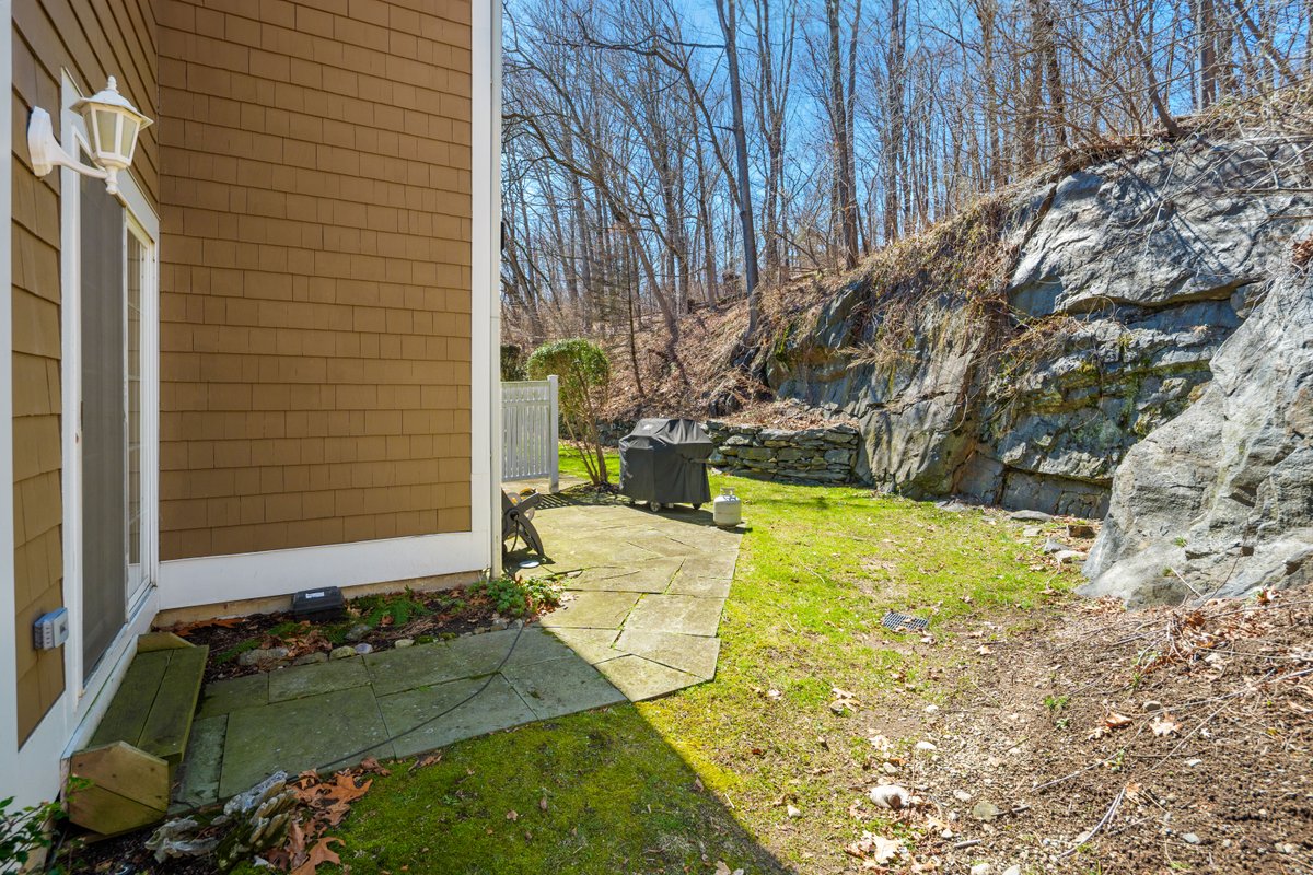2 Deertree Lane - background 37