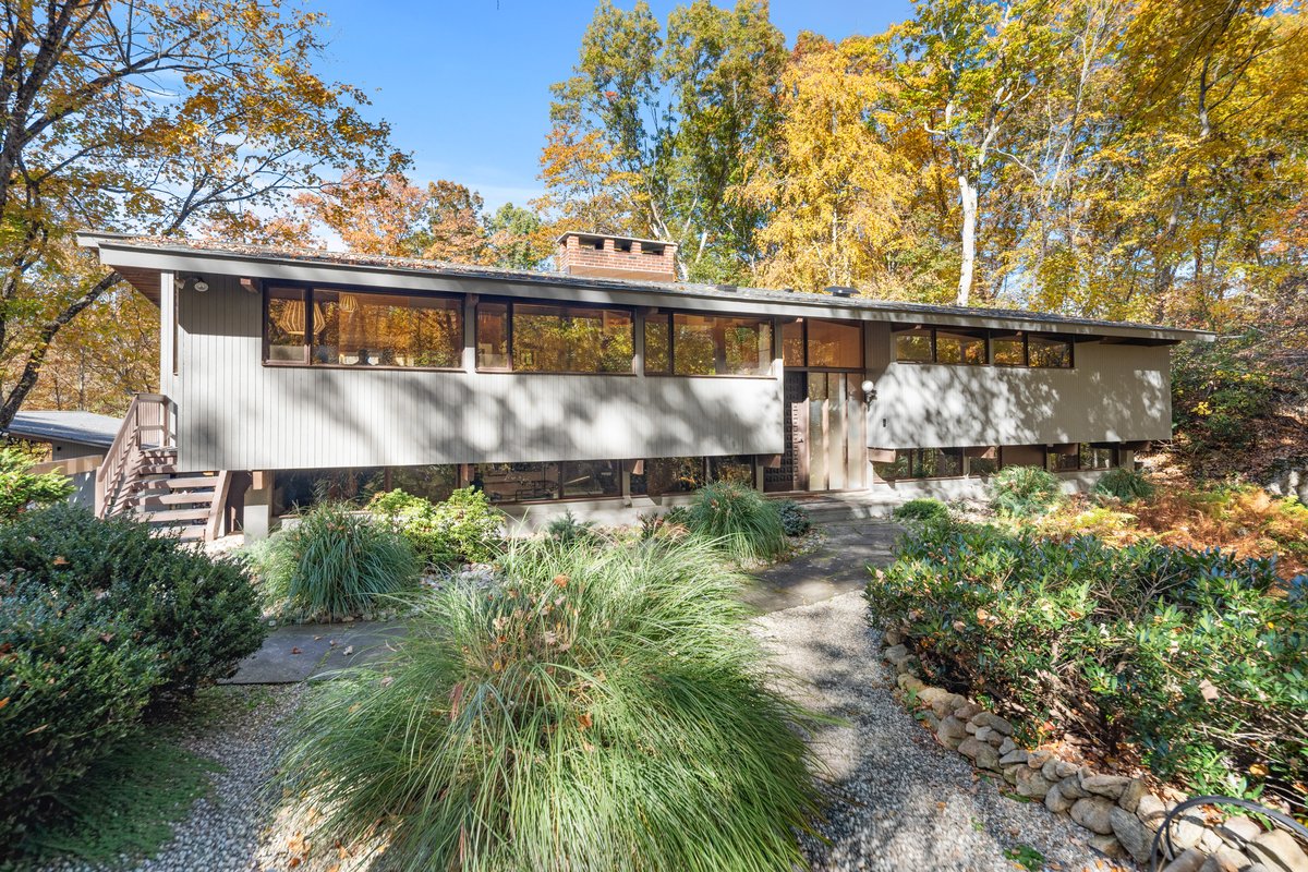 114 Pequot Lane - Image 1