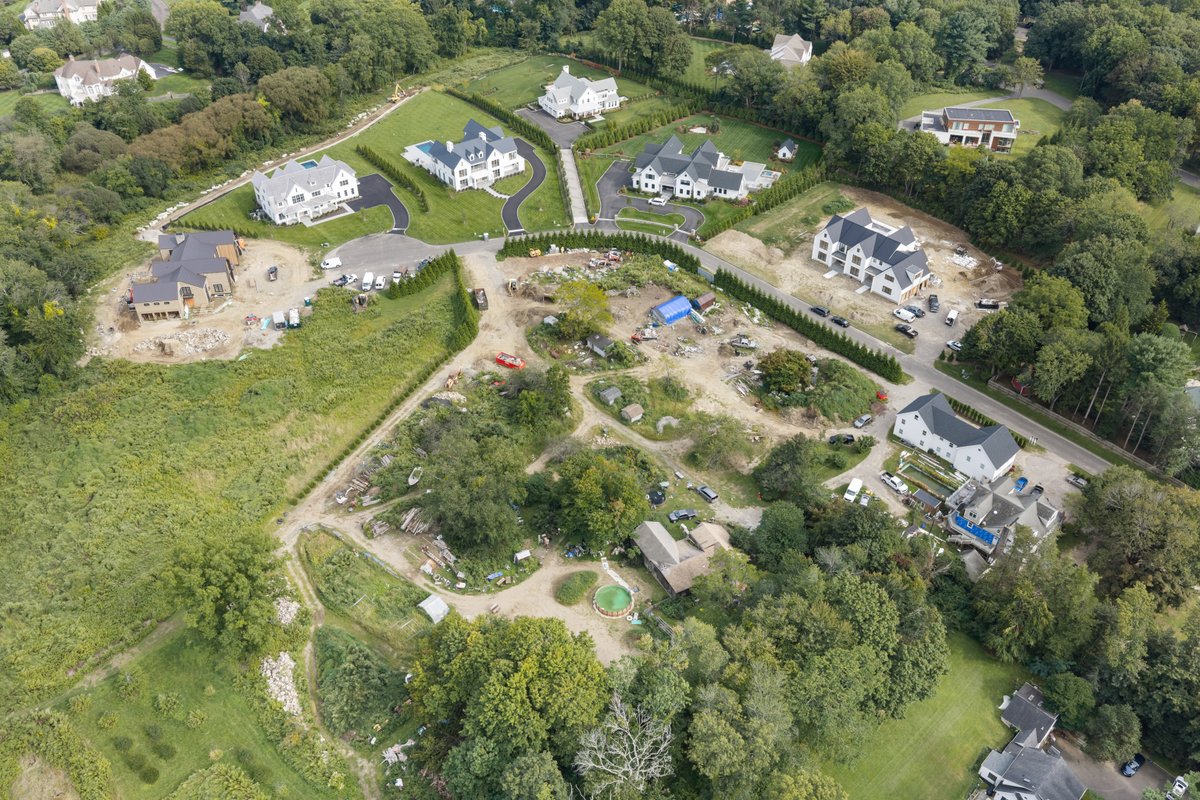 12 Beltas Farm Lane - background 116