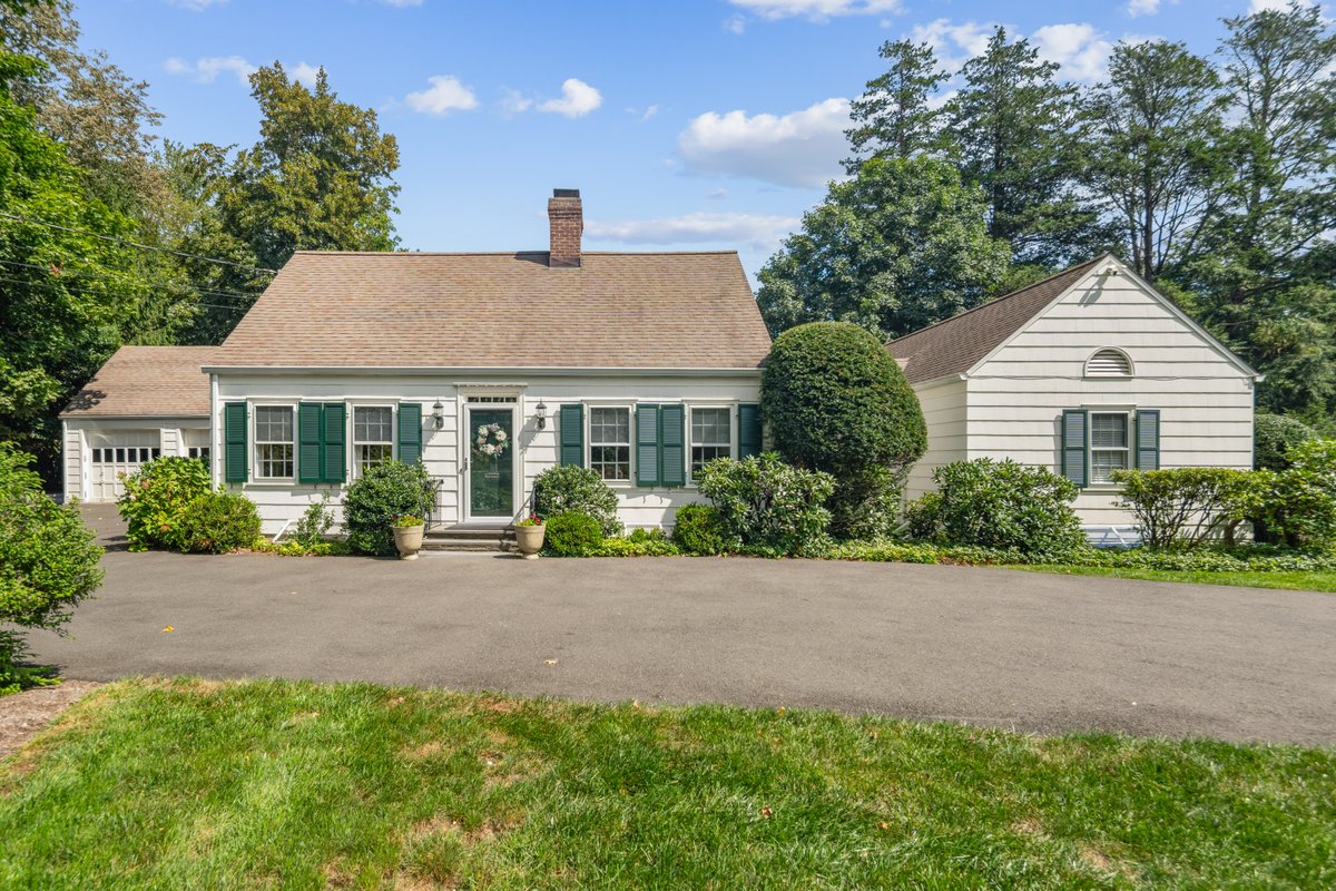 9 Tokeneke Trail - Image 1