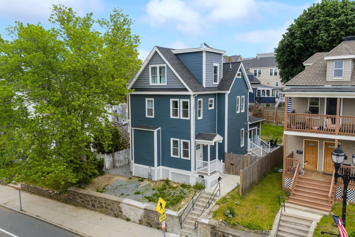 823 Broadway - Image 1
