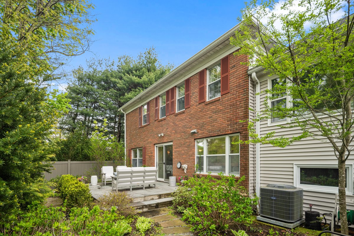 50 Heritage Hill Road - background 41