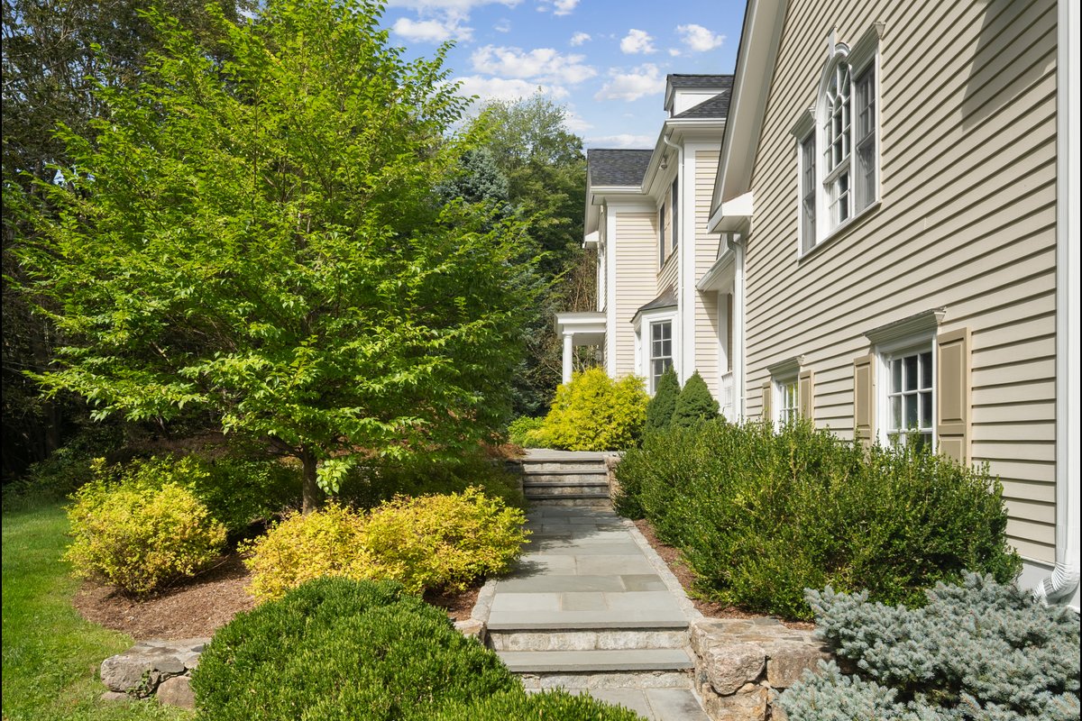 54 Hunters Creek Lane - background 34