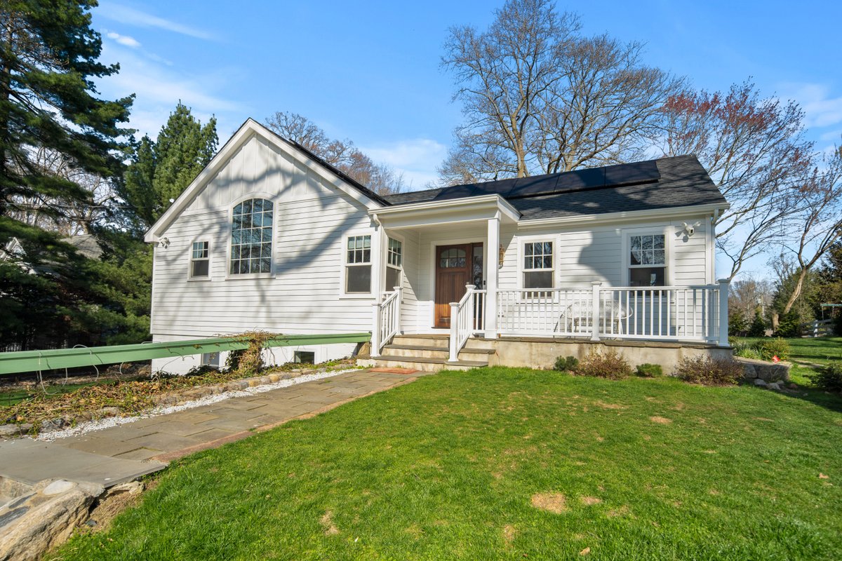 8 Ledge Road - Image 1