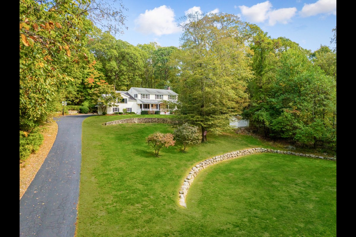 178 Linden Tree Road - background 75