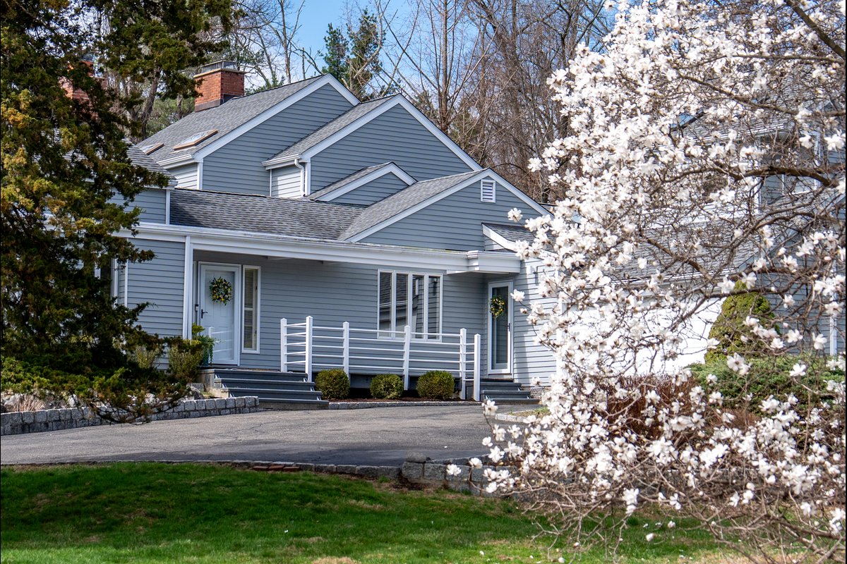 79 Warncke Road - background 3