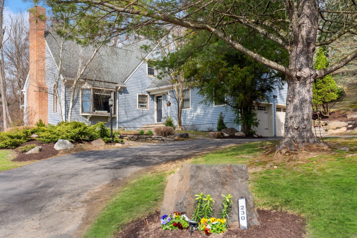 230 Ridgecrest Road - background 3