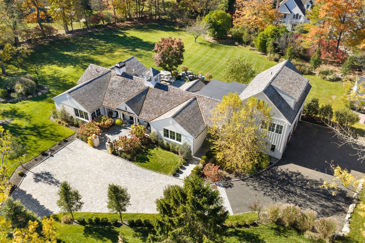 954 Ponus Ridge Road - background 3
