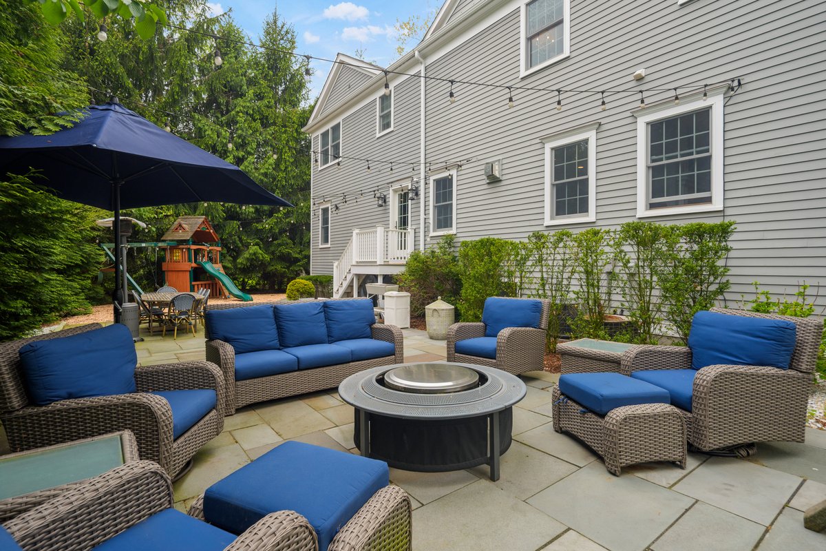 14 Revere Road - background 76