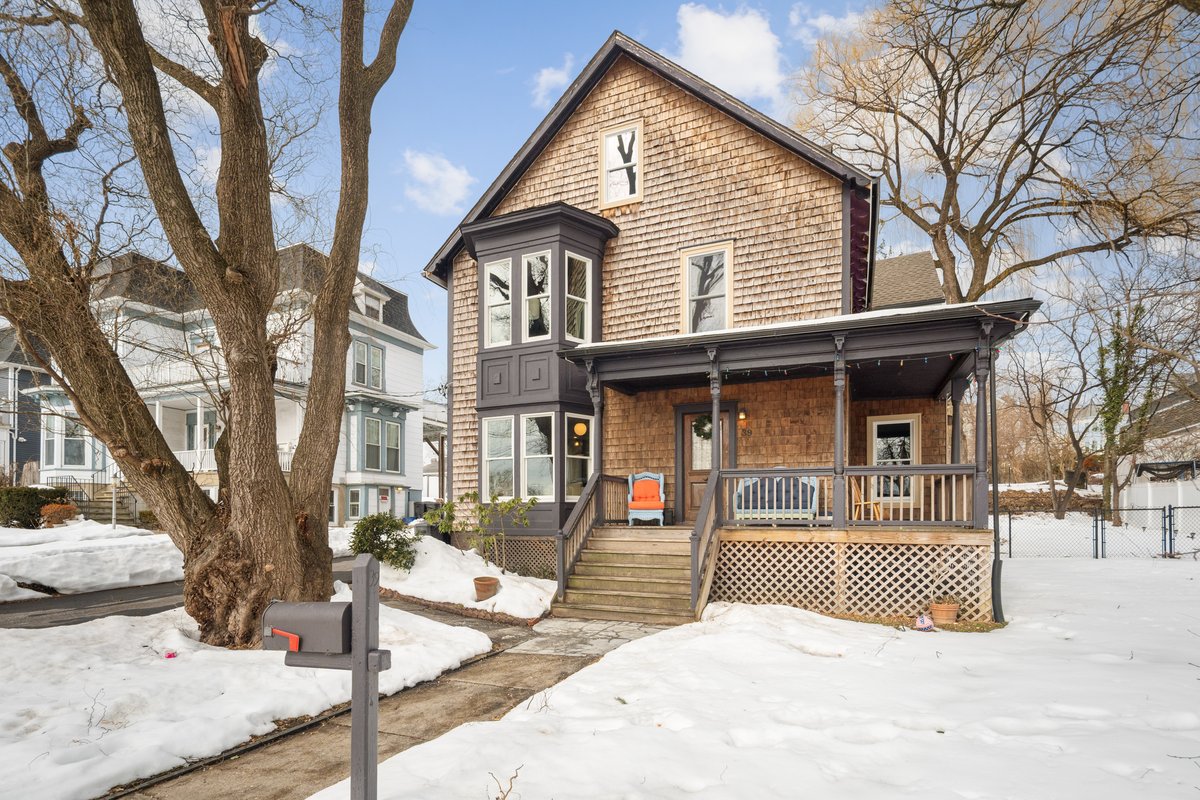 39 Washington Avenue - background 3