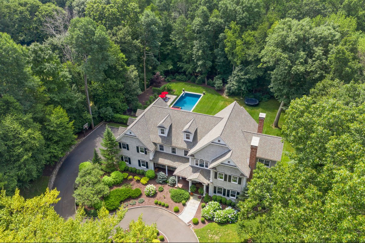 137 Linden Tree Rd - Image 1