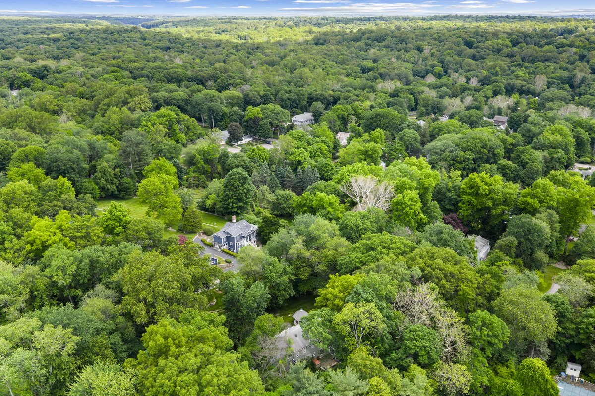 130 Comstock Hill Road - background 3