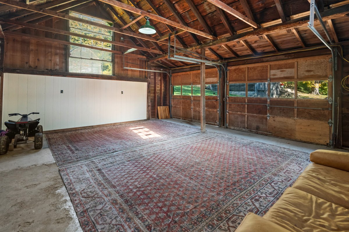 143 White Hollow Road - background 78