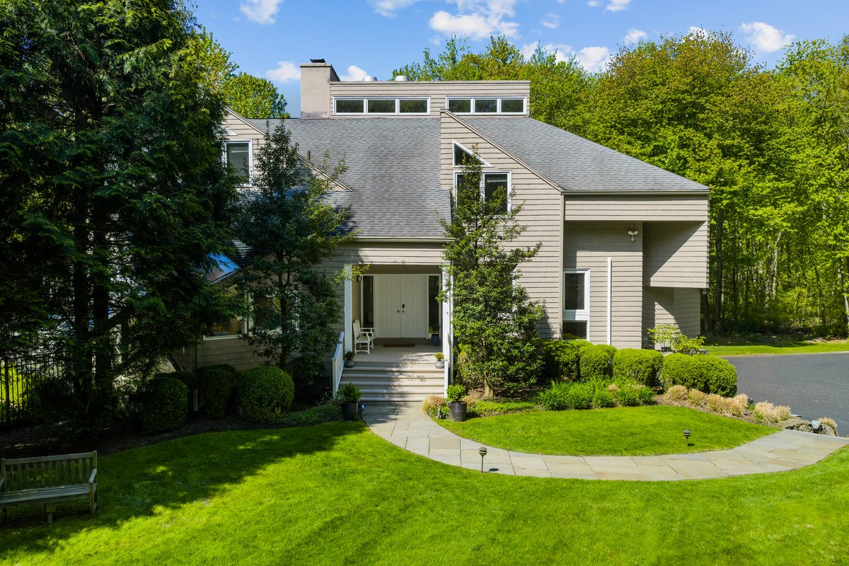 2 Sleepy Hollow Road - Image 1