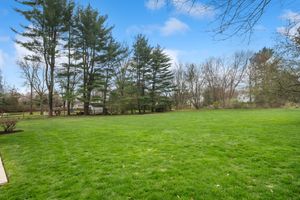 35 Danvers Lane, New Canaan, CT - Photo 11