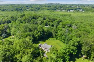 17 Blackman Road, Ridgefield, CT - Photo 9