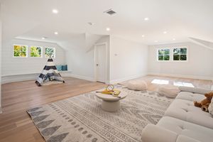 8 Hickory Lane, Darien, CT - Photo 10