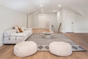 8 Hickory Lane, Darien, CT - Photo 11