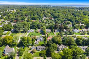 10 Lighthouse Way, Darien, CT - Photo 9