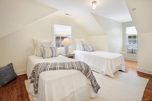 64 Sunrise Avenue, New Canaan, CT - Photo 9