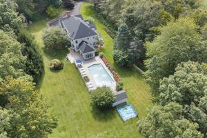 54 Hunters Creek Lane, New Canaan, CT - Photo 10