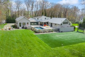 8 Pasture Lane, Darien, CT - Photo 11