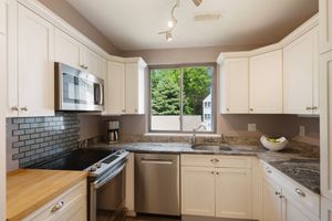 60 Rowayton Woods Drive, Norwalk, CT - Photo 9