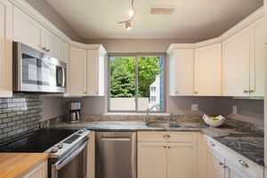 60 Rowayton Woods Drive, Norwalk, CT - Photo 11