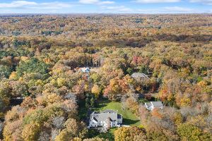 679 Cheese Spring Road, New Canaan, CT - Photo 12