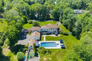 67 Dunning Road, New Canaan, CT - Photo 10