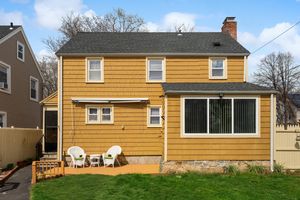 135 Laurel Place, Bridgeport, CT - Photo 9