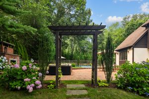 56 Long Lots Road, New Canaan, CT - Photo 12