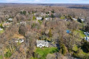 42 Dogwood Lane, Stamford, CT - Photo 11