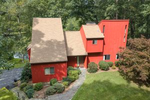 165 Blackberry Drive, Stamford, CT - Photo 9