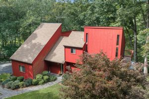 165 Blackberry Drive, Stamford, CT - Photo 10