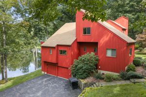 165 Blackberry Drive, Stamford, CT - Photo 11